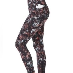 Sweaty Betty Power Workout Leggings 27” XXS in Laundromat Pixelated Floral. NWT.